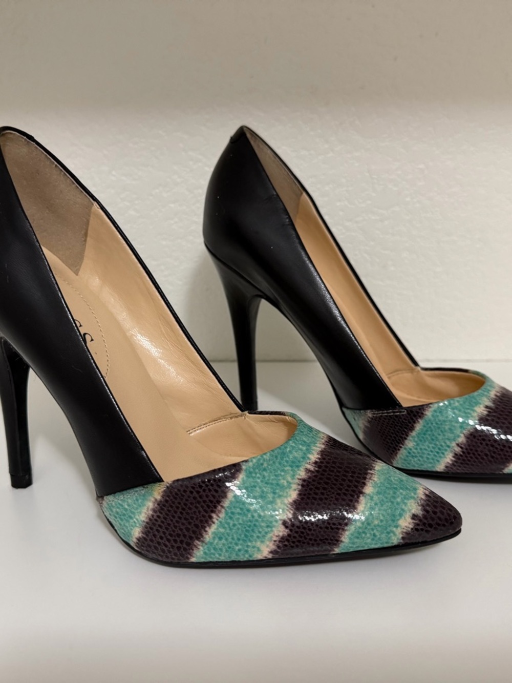 Black Leather Pumps with Teal & Dark Brown Stripes